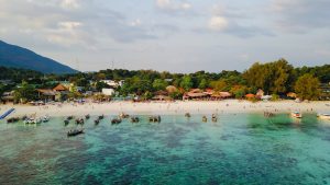 Scopri di più sull'articolo Guida Completa al Permesso di Lavoro in Thailandia per Espatriati: Cosa Devi Sapere